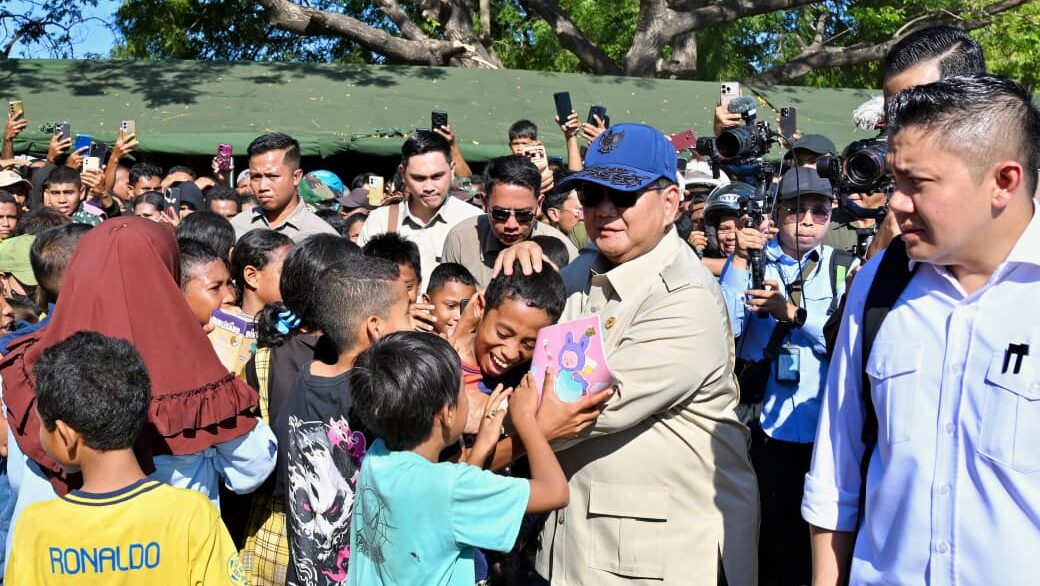 Presiden Prabowo menyapa dan menguatkan pengungsi di Nagekeo